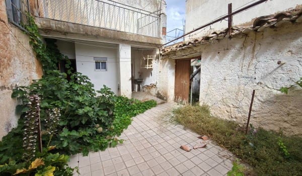 6 camera da letto Casa in vendita in Gor con garage - 141.000 € (Rif: 10007731)