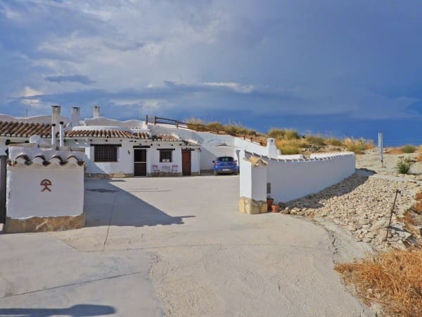 3 bedroom Cave House for sale in La Alqueria, Galera with garage - € 115,000 (Ref: 10019829)