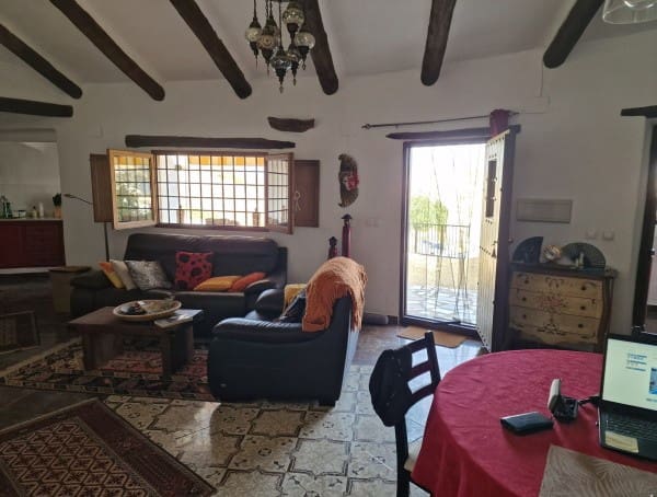 3 bedroom Cave House for sale in Galera with garage - € 114,000 (Ref: 10024585)