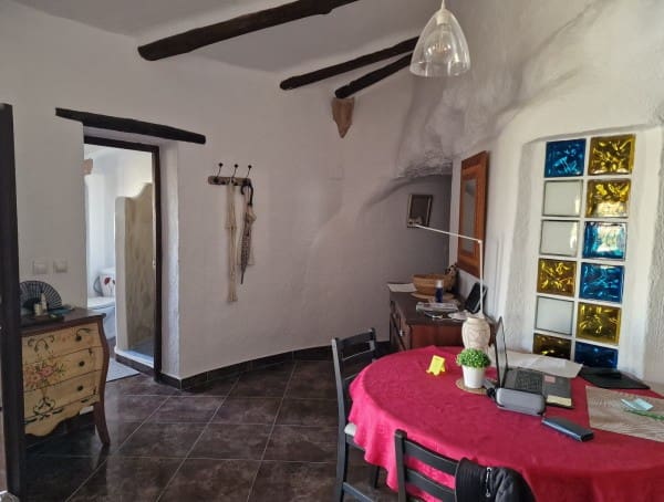 3 bedroom Cave House for sale in Galera with garage - € 114,000 (Ref: 10024585)