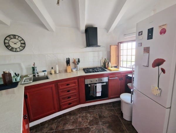 3 bedroom Cave House for sale in Galera with garage - € 114,000 (Ref: 10024585)