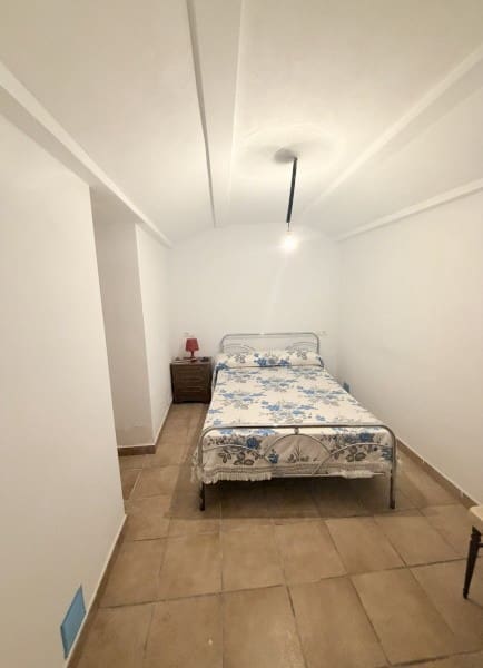 6 slaapkamer Grotwoning te koop in Benamaurel met garage - € 86.000 (Ref: 10024688)