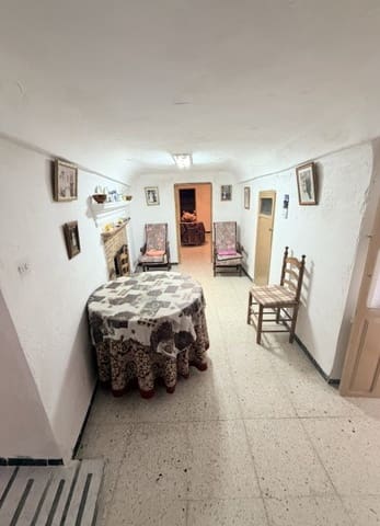 6 slaapkamer Grotwoning te koop in Benamaurel met garage - € 86.000 (Ref: 10024688)