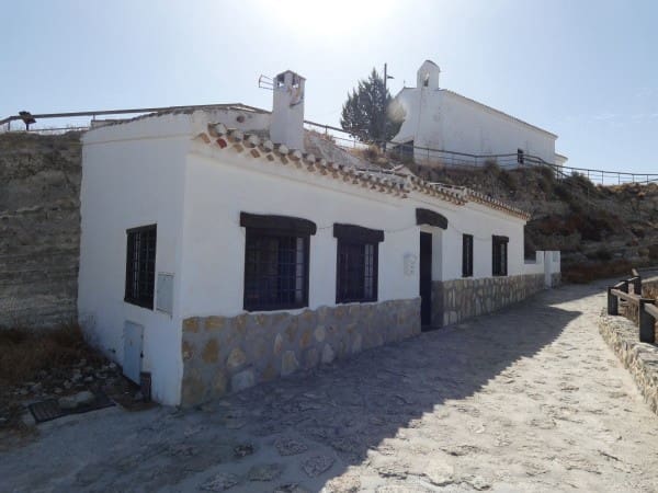 Cave House for sale in Galera - € 73,000 (Ref: 10035696)
