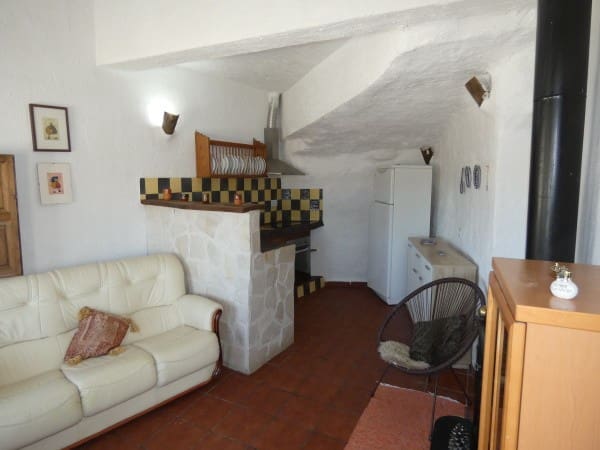 Cave House for sale in Galera - € 73,000 (Ref: 10035696)