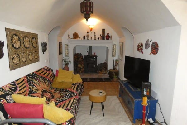 4 bedroom Cave House for sale in Los Laneros with garage - € 120,000 (Ref: 10035780)