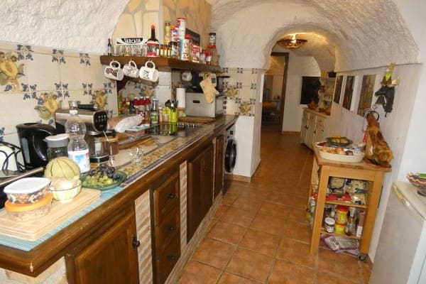 4 Zimmer Höhle zu verkaufen in Los Laneros, Cortes de Baza mit Garage - 120.000 € (Ref: 10035780)