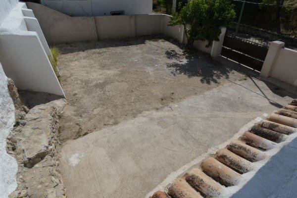 4 slaapkamer Grotwoning te koop in Huescar met garage - € 150.000 (Ref: 10035960)