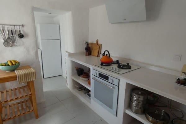 4 slaapkamer Grotwoning te koop in Huéscar met garage - € 150.000 (Ref: 10035960)