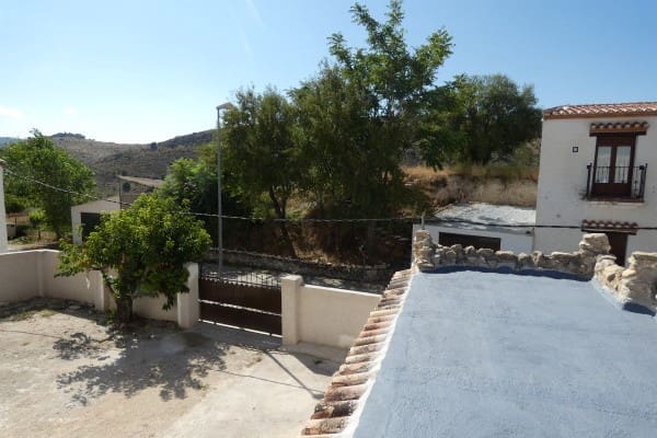 4 slaapkamer Grotwoning te koop in Huéscar met garage - € 150.000 (Ref: 10035960)