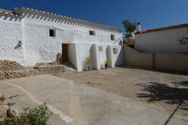 4 slaapkamer Grotwoning te koop in Huéscar met garage - € 150.000 (Ref: 10035960)