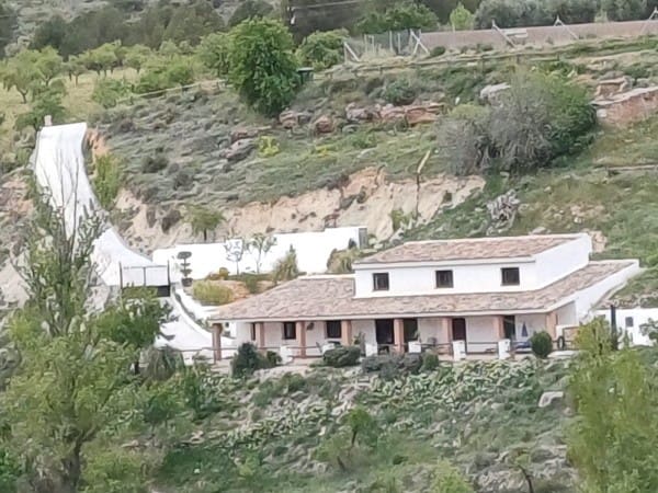 Chalet de 5 habitaciones en Huéscar en venta con piscina garaje - 275.000 € (Ref: 10054485)