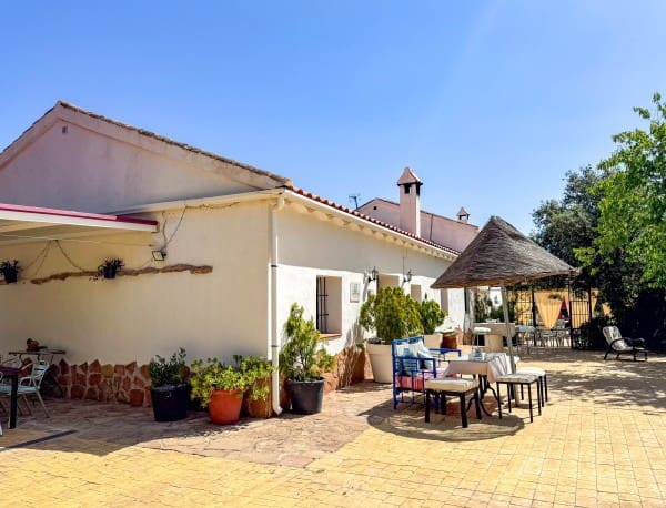 13 sypialnia Finka/Dom wiejski na sprzedaż w Freila z basenem garażem - 315 000 € (Ref: 10057341)