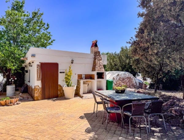 13 sypialnia Finka/Dom wiejski na sprzedaż w Freila z basenem garażem - 315 000 € (Ref: 10057341)