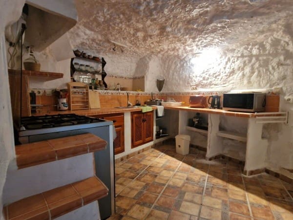 Casa Cueva de 4 habitaciones en Galera en venta con garaje - 90.000 € (Ref: 10057622)