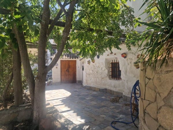 Casa Cueva de 4 habitaciones en Galera en venta con garaje - 90.000 € (Ref: 10057622)