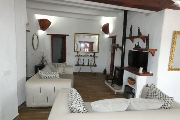 3 soverom Grottehus til salgs i Orce med garasje - € 120 000 (Ref: 10062973)