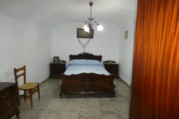 4 Zimmer Höhle zu verkaufen in Cortes de Baza mit Garage - 91.000 € (Ref: 10072990)