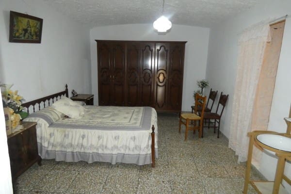 4 Zimmer Höhle zu verkaufen in Cortes de Baza mit Garage - 91.000 € (Ref: 10072990)