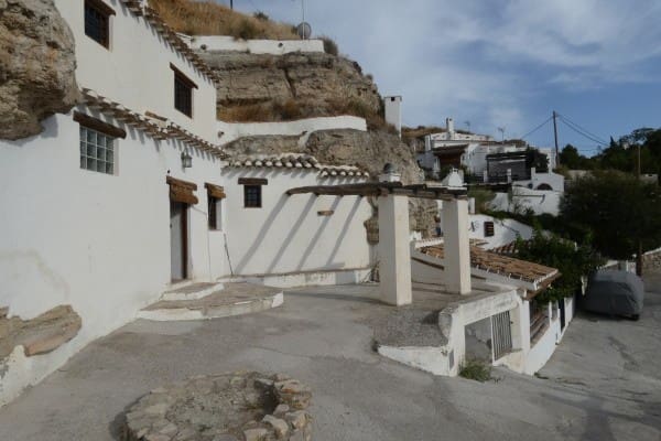 3 soverom Grottehus til salgs i Galera med garasje - € 110 000 (Ref: 10073204)