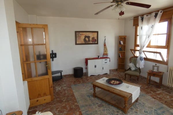 8 bedroom Townhouse for sale in Baza with pool garage - € 249,750 (Ref: 10118076)