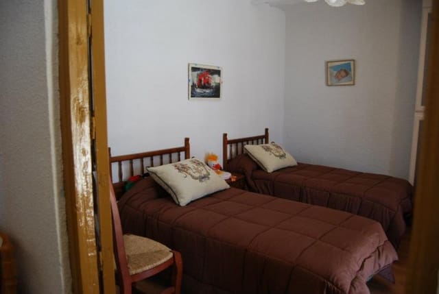 7 sovrum Grotthus till salu i Cuevas del Campo - 130 000 € (Ref: 10127406)