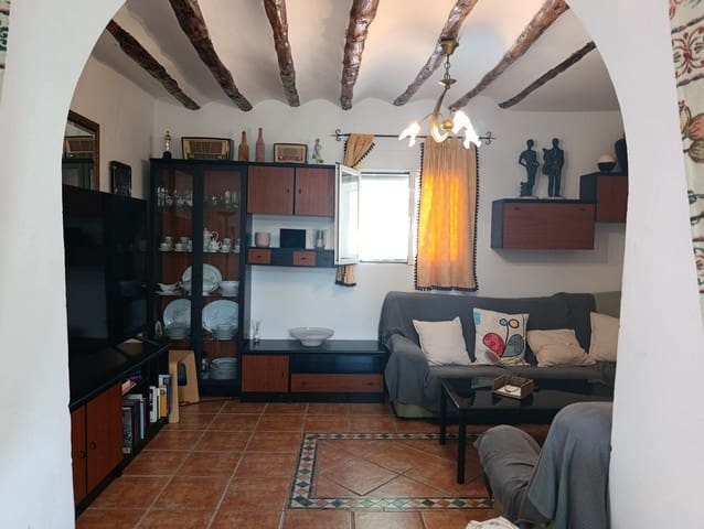 5 soveværelse Finca/Landehus til salg i Baza med swimmingpool garage - € 580.000 (Ref: 10163214)