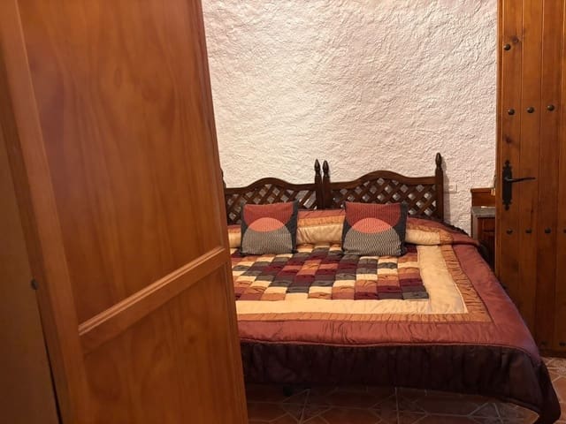 Casa Cueva de 3 habitaciones en Pulpite, Cúllar en venta con garaje - 122.000 € (Ref: 10177432)