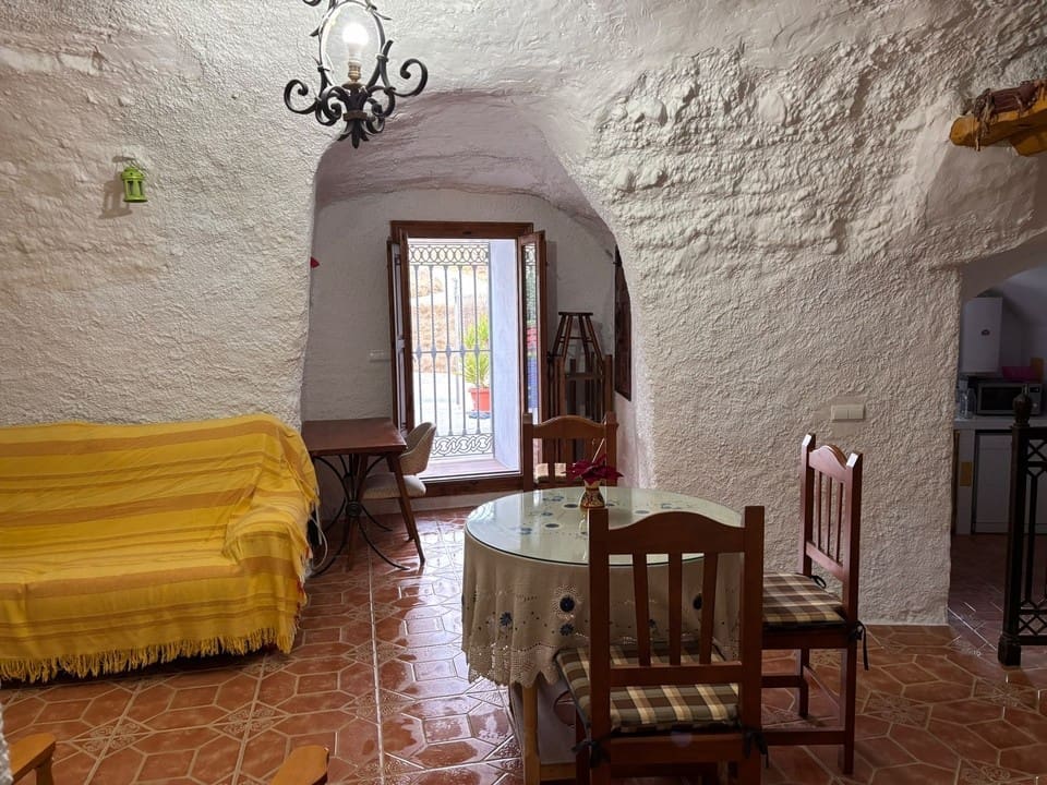 Casa Cueva de 3 habitaciones en Pulpite en venta con garaje - 122.000 € (Ref: 10177432)