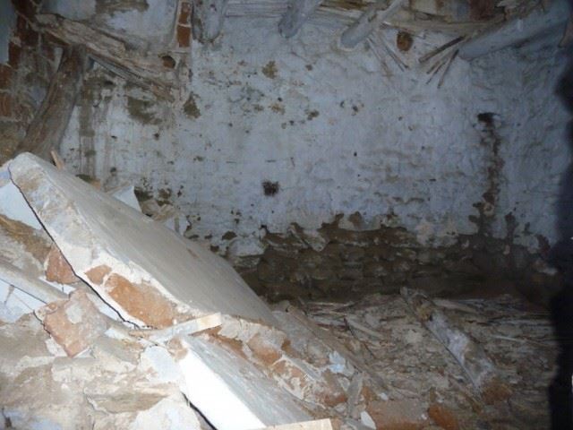 Finca/Country House for sale in Baza - € 70,000 (Ref: 2583359)