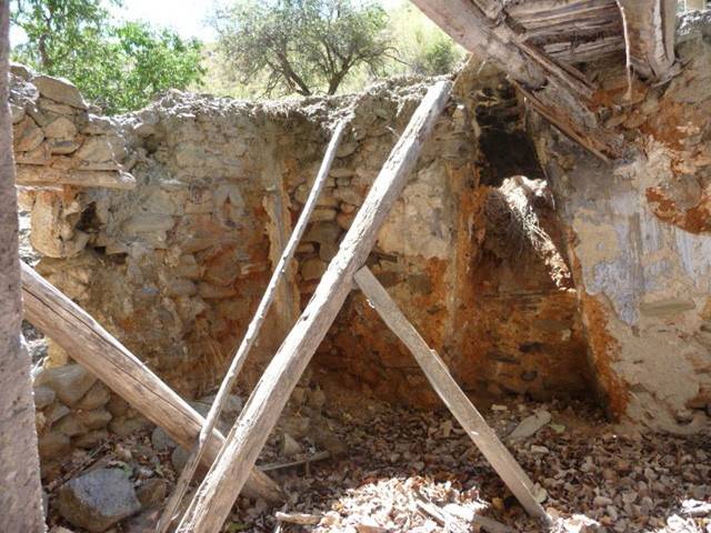 Finca/Country House for sale in Baza - € 70,000 (Ref: 2583359)