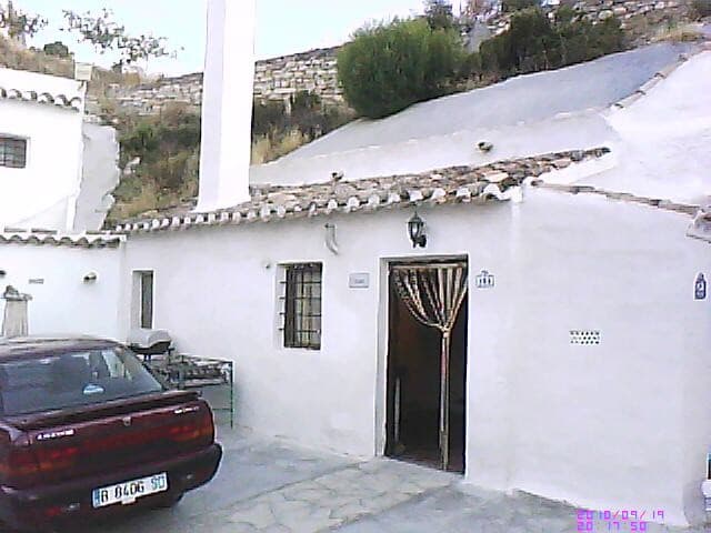 2 soveværelse Hulehus til salg i Galera - € 34.950 (Ref: 4259551)