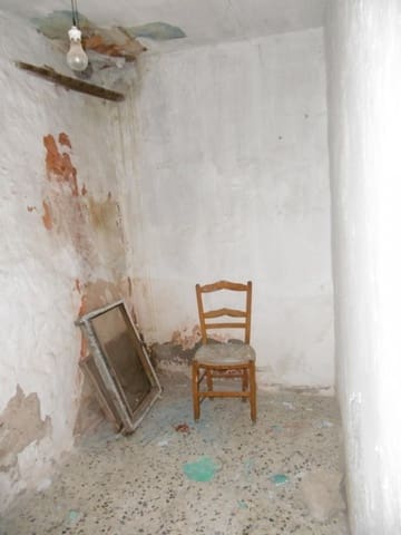 5 soveværelse Byhus til salg i Tíjola - € 45.000 (Ref: 5264875)