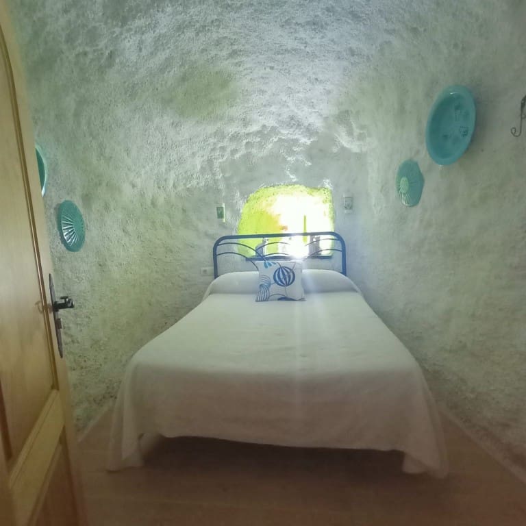 8 soveværelse Hulehus til salg i Fontanar med swimmingpool - € 129.950 (Ref: 5264899)