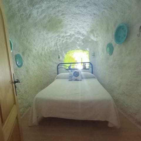 8 soveværelse Hulehus til salg i Fontanar, Pozo Alcón med swimmingpool - € 129.950 (Ref: 5264899)