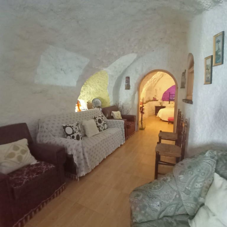 8 soveværelse Hulehus til salg i Fontanar med swimmingpool - € 129.950 (Ref: 5264899)