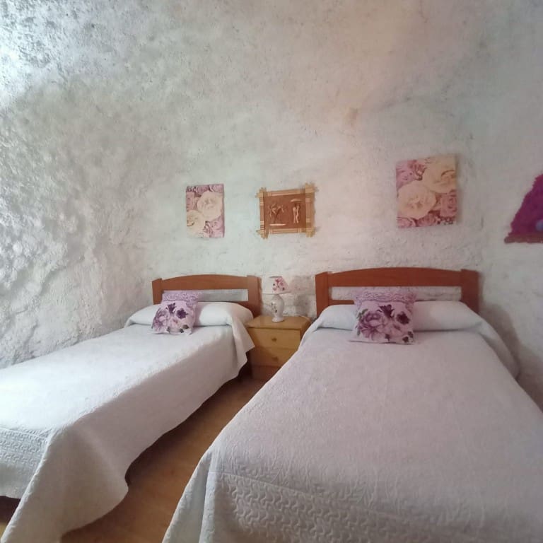 8 soveværelse Hulehus til salg i Fontanar med swimmingpool - € 129.950 (Ref: 5264899)