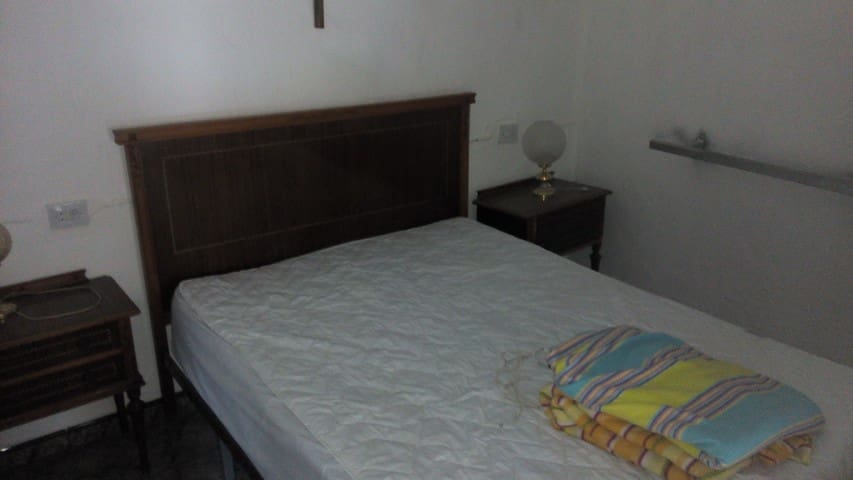 10 bedroom Townhouse for sale in Zujar - € 44,000 (Ref: 5265290)