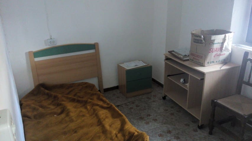 10 bedroom Townhouse for sale in Zujar - € 44,000 (Ref: 5265290)