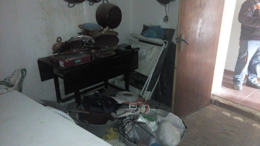 10 bedroom Townhouse for sale in Zujar - € 44,000 (Ref: 5265290)