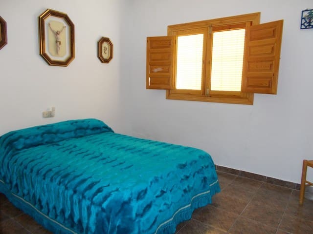 2 soveværelse Finca/Landehus til salg i Caniles - € 159.000 (Ref: 6401369)