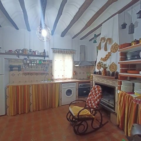 6 soveværelse Finca/Landehus til salg i Fontanar, Pozo Alcón - € 85.000 (Ref: 7240435)