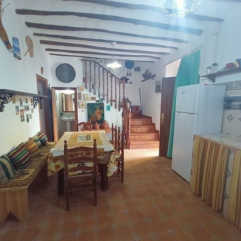 6 soveværelse Finca/Landehus til salg i Fontanar, Pozo Alcón - € 85.000 (Ref: 7240435)