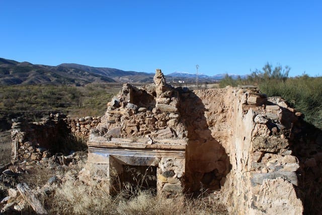 Ruin for sale in Serón - € 50,000 (Ref: 7240498)
