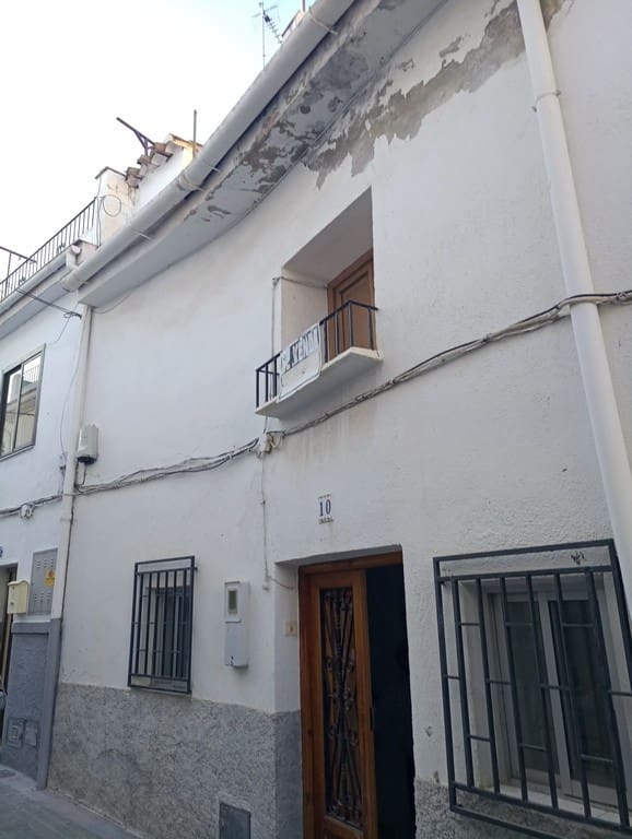 4 bedroom Townhouse for sale in Baza - € 49,000 (Ref: 7240541)