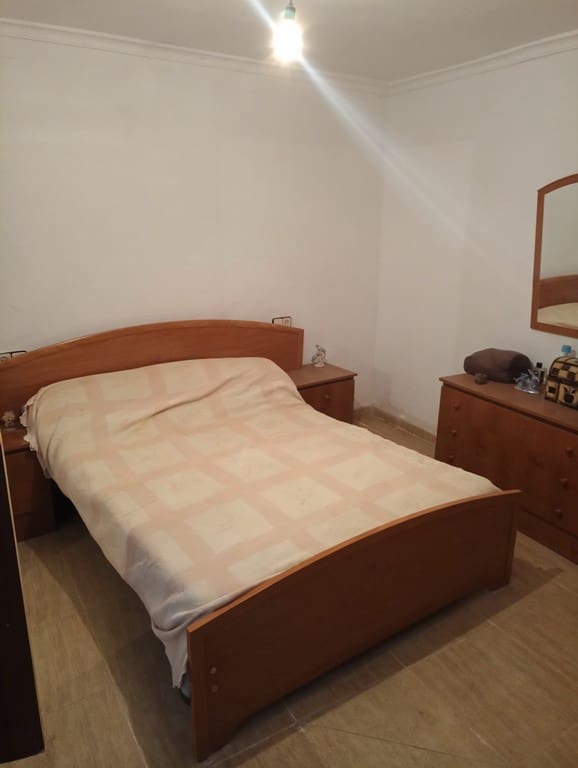 4 bedroom Townhouse for sale in Baza - € 49,000 (Ref: 7240541)