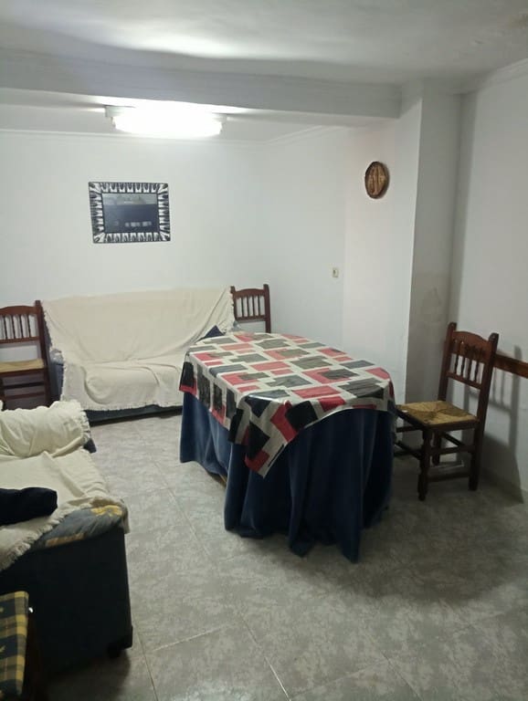 4 bedroom Townhouse for sale in Baza - € 49,000 (Ref: 7240541)