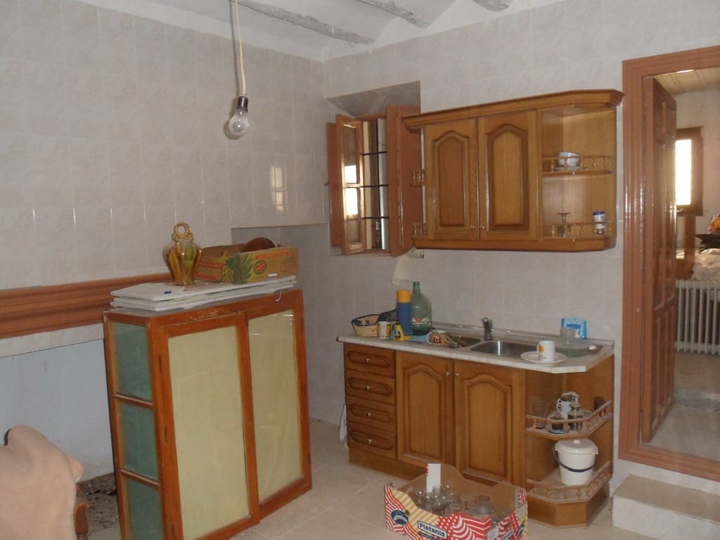 5 soveværelse Byhus til salg i Campo Camara - € 49.950 (Ref: 7240548)