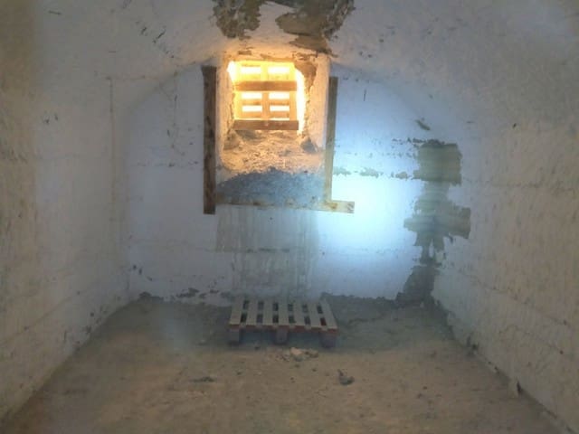 4 slaapkamer Grotwoning te koop in Benamaurel - € 29.950 (Ref: 7240577)