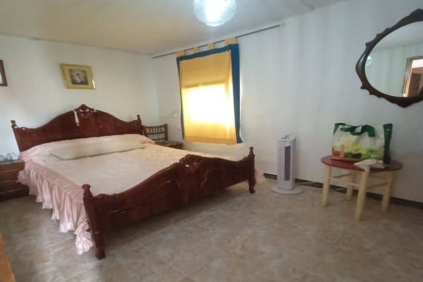 7 soveværelse Villa til salg i Quesada - € 56.000 (Ref: 8369476)